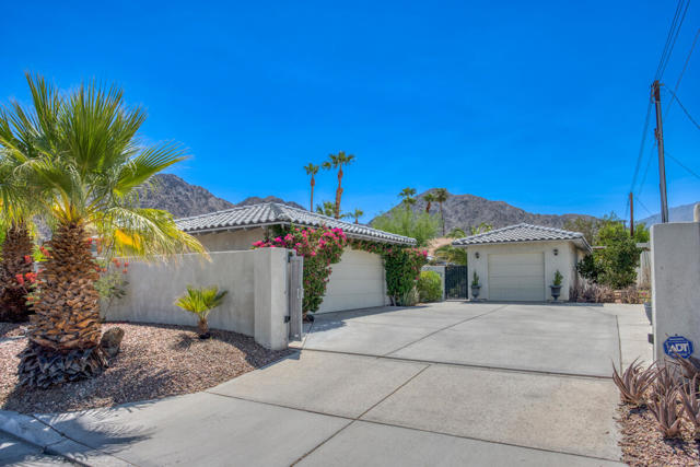 52775 Avenida Bermudas, La Quinta CA: https://media.crmls.org/mediaz/699f7a74-be6f-4924-8fe6-7649bbaea97b.jpg