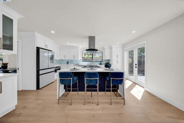 524 Gamay Ct, Fremont CA: https://media.crmls.org/mediaz/69a04e87-201e-4d0b-b925-83c0c9e6b160.jpg