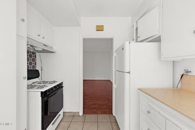 Detail Gallery Image 9 of 29 For 210 S Catalina Ave, Pasadena,  CA 91106 - – Beds | – Baths