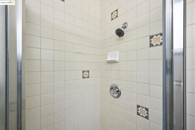 4125 Miflin Ave, El Sobrante CA: https://media.crmls.org/mediaz/69a0d11a-e7cb-4c54-b88c-3183cc17ad9b.jpg