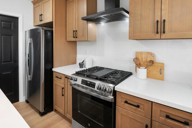Detail Gallery Image 8 of 34 For 1429 Taylor Ave, Escondido,  CA 92027 - 3 Beds | 2 Baths