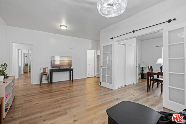 2963 San Marino Street, Los Angeles CA: https://media.crmls.org/mediaz/69a1f0b0-20c7-4a8c-bcac-1fc7e69e33e1.jpg