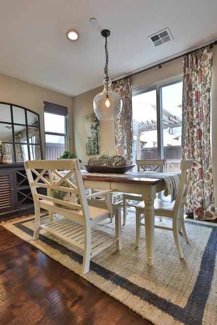 270 Robin Place, Gilroy CA: https://media.crmls.org/mediaz/69a23cfc-a6c9-4998-b21c-977ef469449e.jpg