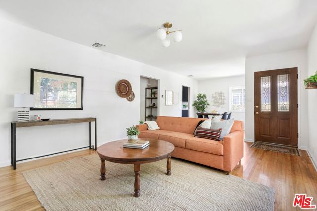 11516 Albers Street photo 8