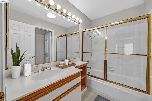 3769 Crow Canyon Rd, San Ramon CA: https://media.crmls.org/mediaz/69a322ff-0e0a-499a-aef7-fc157b09f473.jpg