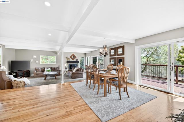 10700 Foothill Rd, Sunol CA: https://media.crmls.org/mediaz/69a33f6d-9d94-4204-bb67-7dd975133b42.jpg