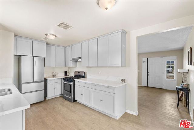 40611 178th Street, Lancaster CA: https://media.crmls.org/mediaz/69a3433a-52a4-4ff4-822b-0600b4eafd9d.jpg