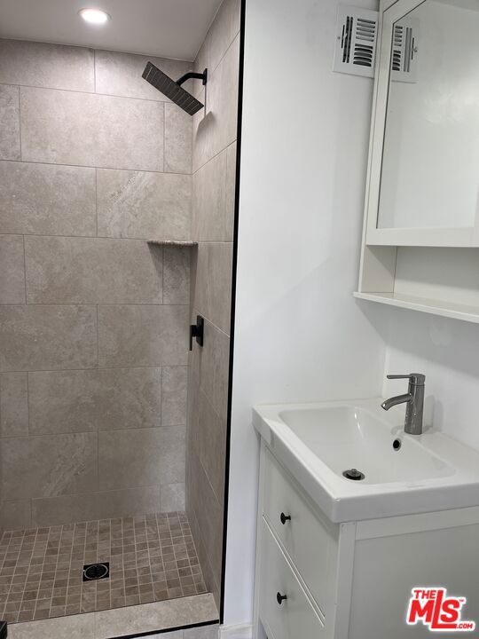 10787 Wilshire Boulevard, Los Angeles CA: https://media.crmls.org/mediaz/69a477aa-4188-4a33-8410-c482f7bf4dfe.jpg