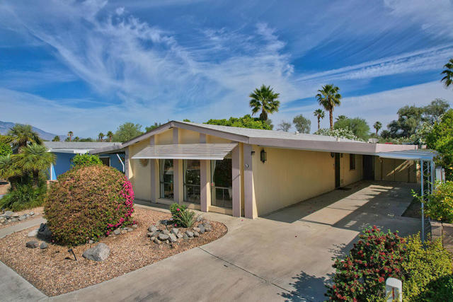 73470 Desert Greens N Drive, Palm Desert CA: https://media.crmls.org/mediaz/69a5d141-6ea6-43f8-9cdd-bcedb6d72ea4.jpg