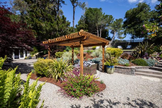 2230 Tioga Drive, Menlo Park CA: https://media.crmls.org/mediaz/69a639c1-29df-4e58-8160-12760a08ee07.jpg