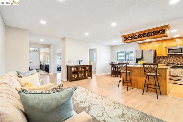 Image 15 of 56 For 14787 Oleander St