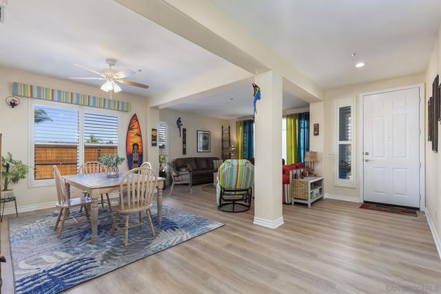 1935 Cresthaven Dr, Vista CA: https://media.crmls.org/mediaz/69a799e9-2a4d-4464-8b68-1947e35942ba.jpg