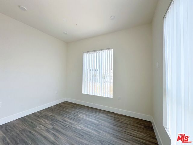 1037 Dewey Avenue, Los Angeles CA: https://media.crmls.org/mediaz/69a96c6b-eaab-46f0-b05c-f9fc35d8fb29.jpg
