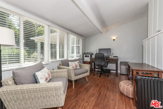 4316 Beeman Avenue, Studio City CA: https://media.crmls.org/mediaz/69aa1602-1b5a-4e28-a1f2-6487ab128bb2.jpg