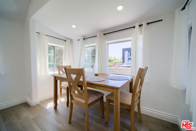308 13th Street, Seal Beach CA: https://media.crmls.org/mediaz/69aaee5c-99b5-4748-b2bf-2b22ca3f66bb.jpg