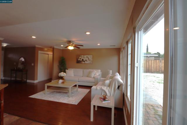 189 Atherton Ave, Pittsburg CA: https://media.crmls.org/mediaz/69ab6e35-4f20-41e9-996d-5aae09331c85.jpg