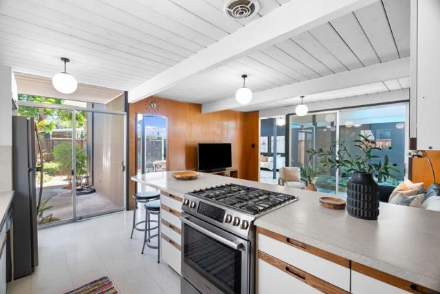 2326 Fairglen Drive, San Jose CA: https://media.crmls.org/mediaz/69aba95e-a024-4a4a-af1f-82ff953715dc.jpg