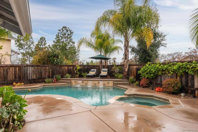 11766 Clearwood Ct, San Diego CA: https://media.crmls.org/mediaz/69abb514-7883-492e-970e-70e82d8f10e9.jpg