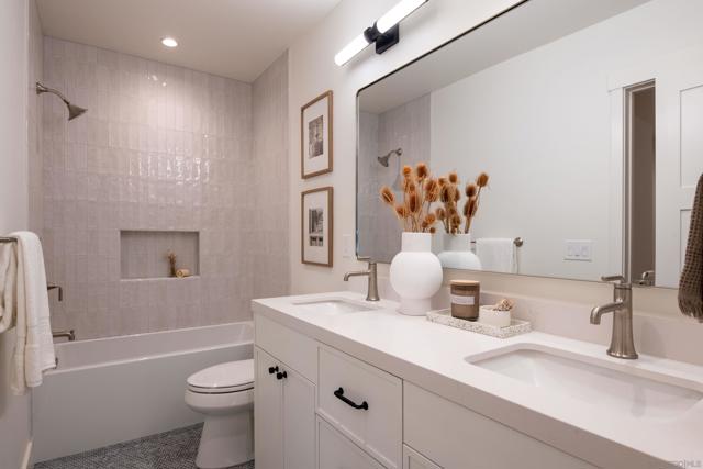 2262 Cambridge Ave, Cardiff by the Sea CA: https://media.crmls.org/mediaz/69abdcaf-6524-4d9d-853a-4265e4df2bf4.jpg