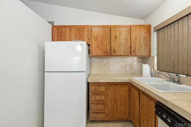 Detail Gallery Image 11 of 28 For 1174 E Main St Spc 11, El Cajon,  CA 92021 - 2 Beds | 2 Baths