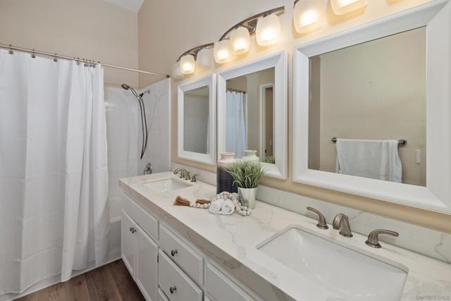 11320 Camino Playa Cancun, San Diego CA: https://media.crmls.org/mediaz/69ac4a6e-7273-4fa1-82dc-f9cb9bcd5cd9.jpg