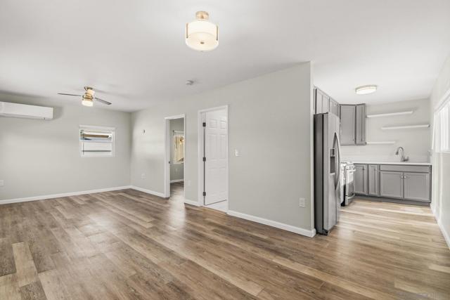 Image 23 of 32 For 4806 Castle Ave