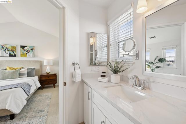 Image 38 of 55 For 306 Commodore Dr