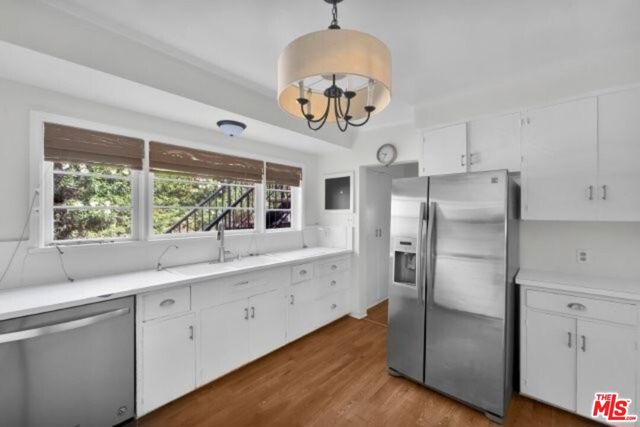 11378 Ovada Place, Los Angeles CA: https://media.crmls.org/mediaz/69af9b5a-12eb-48b6-b34e-063cb6857c33.jpg