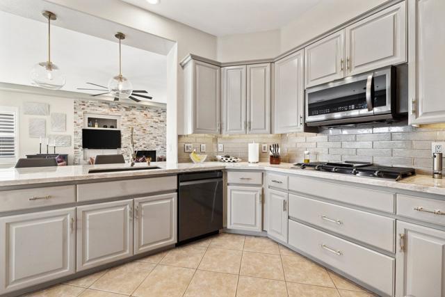 47410 Via Florence, La Quinta CA: https://media.crmls.org/mediaz/69b00464-e1c7-489e-b1cb-0a7f78eb20a9.jpg