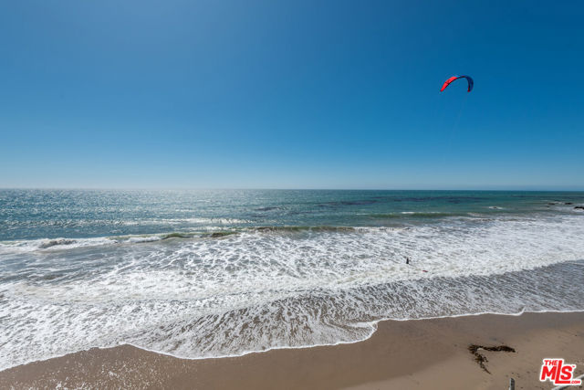 31656 Sea Level Drive, Malibu CA: https://media.crmls.org/mediaz/69b0101a-1af5-48b5-8141-00db6f4cf1a6.jpg