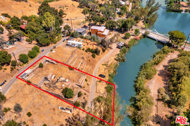 2370 Laguna Circle Drive photo 5