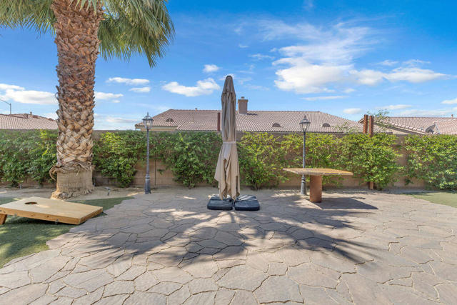 83881 Festivo Court, Indio CA: https://media.crmls.org/mediaz/69b154a5-f57e-4c44-b81a-8678cd7487c1.jpg