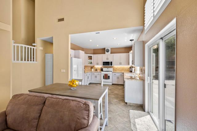 1660 Mimosa Street, Hollister CA: https://media.crmls.org/mediaz/69b1ecc4-193e-44e0-8d09-607a2ec05aee.jpg