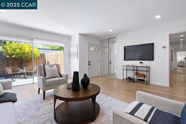 1932 Ptarmigan Dr, Walnut Creek CA: https://media.crmls.org/mediaz/69b1f5e4-ebd2-45da-b1f9-ac873fc2ce91.jpg