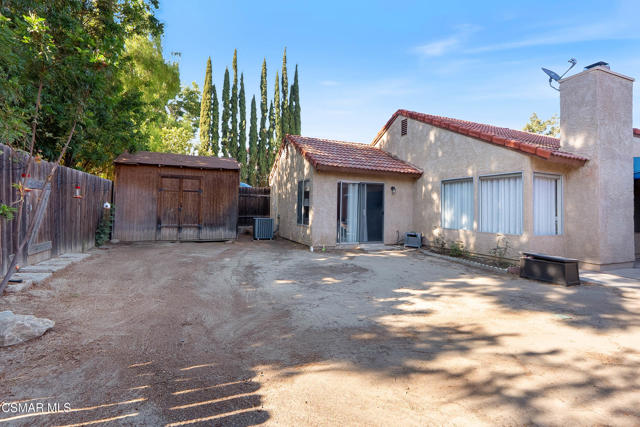 6691 Pecan Avenue, Moorpark CA: https://media.crmls.org/mediaz/69b25fff-827a-42e1-a59a-b42f9f18224a.jpg