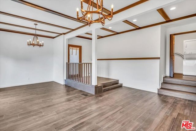 1915 Apex Avenue, Los Angeles CA: https://media.crmls.org/mediaz/69b27328-8157-4621-9c38-a19bd33037a4.jpg