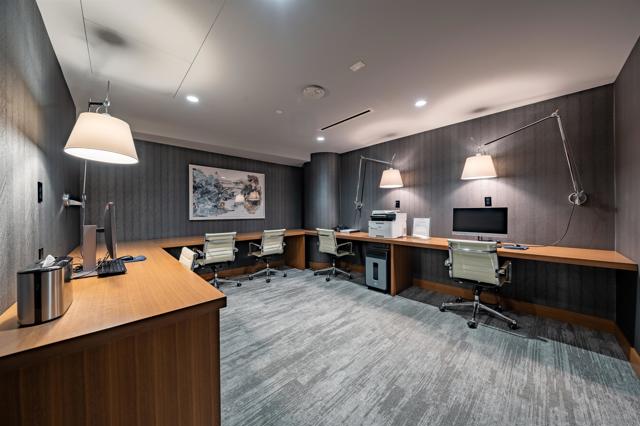 888 W E St, San Diego CA: https://media.crmls.org/mediaz/69b2924a-d029-42a7-bf36-c2b02463eb4a.jpg