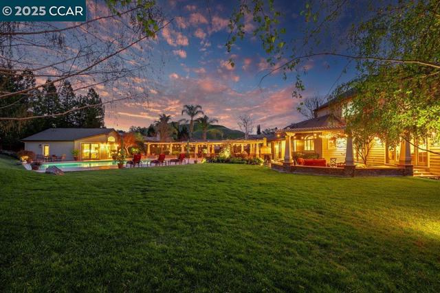21 Meadow Lake Dr, Danville CA: https://media.crmls.org/mediaz/69b3c549-211c-40e9-8075-b7829cefdc78.jpg