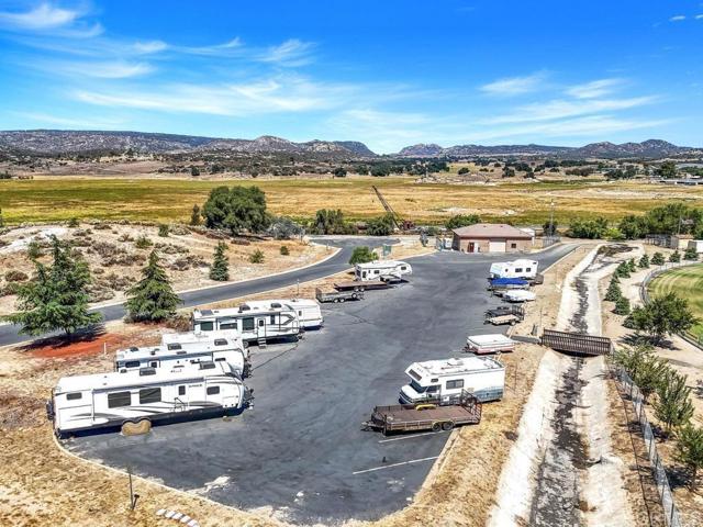 Detail Gallery Image 10 of 49 For 32448 Evening Primrose Trl, Campo,  CA 91906 - 4 Beds | 2 Baths