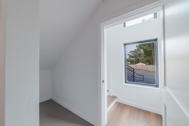 54 Sill Road, Royal Oaks CA: https://media.crmls.org/mediaz/69b4d330-4973-43fb-b23b-7e3c61bcc775.jpg
