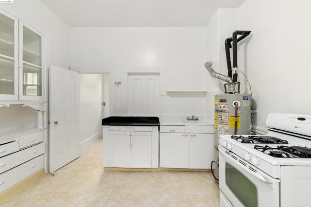Image 7 of 42 For 2113 6th St  