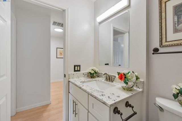 208 Siskiyou Ct, Walnut Creek CA: https://media.crmls.org/mediaz/69b5bd79-664b-4a02-89b1-66c1bb91577a.jpg