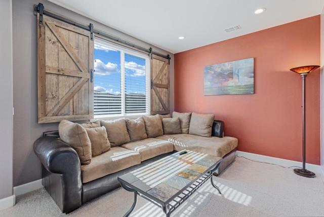 691 Toledo Drive, Hollister CA: https://media.crmls.org/mediaz/69b5df91-5c56-4202-922b-21990c1bc84a.jpg