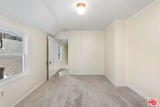 129 Ocean Park Boulevard photo 18