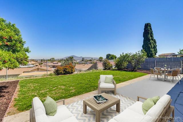 Detail Gallery Image 6 of 46 For 351 Ridgecrest Dr, San Diego,  CA 92114 - 3 Beds | 2 Baths