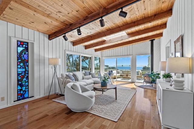 664 Bayview Drive, Aptos CA: https://media.crmls.org/mediaz/69b7fb16-ad5c-4f2b-a557-41a6bf873623.jpg