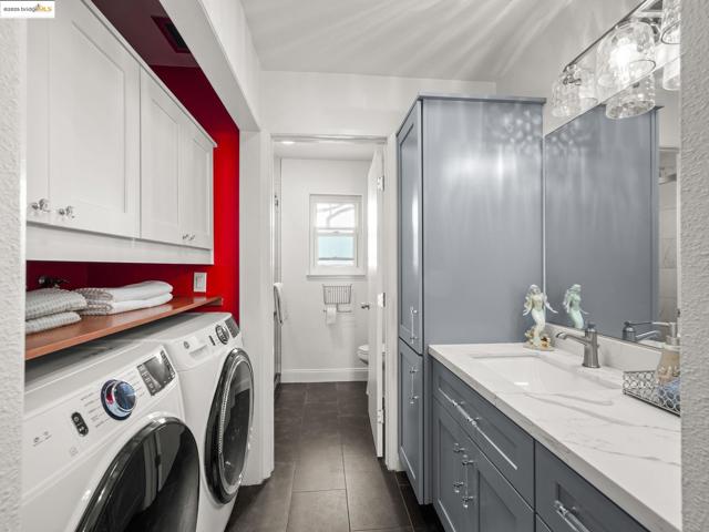 2106 Otis Dr, Alameda CA: https://media.crmls.org/mediaz/69b85c3b-03bd-4a69-84e3-118f10d4cb55.jpg