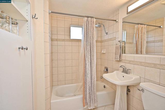 Image 18 of 28 For 1430 Piedra Dr