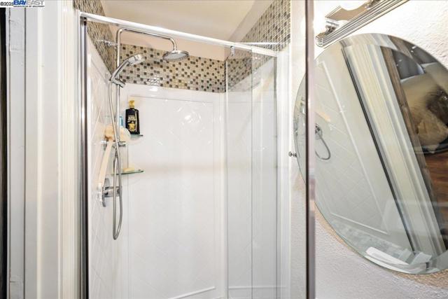 250 BRIDGEWATER RD, Hayward CA: https://media.crmls.org/mediaz/69ba12f6-22a7-451f-8e81-2762f0e870ac.jpg