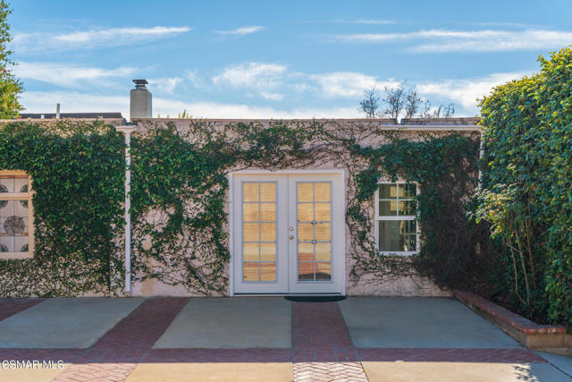 4524 Greengate Court, Westlake Village CA: https://media.crmls.org/mediaz/69babc52-7222-4c7e-825d-35d9e93a94f7.jpg